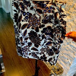 Size 10 classic ann taylor pencil skirt